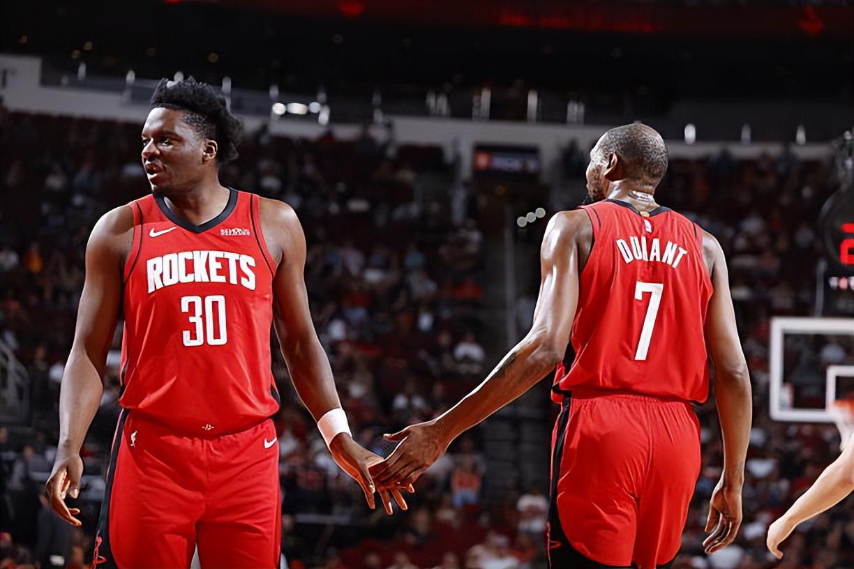 ZOTY SPORTS官方入口-各种黄油手！火箭替补中锋在进攻端真是完全起不到任何作用？